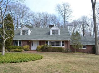 43 Glen Way, Cold Spring Harbor, NY 11724