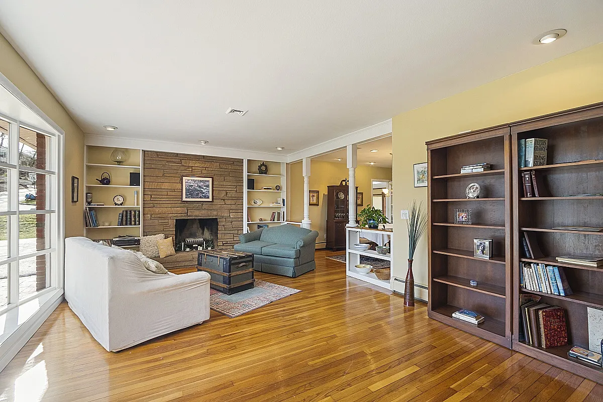 3 bed, 2060 sqft, $2,795 — Photo 4
