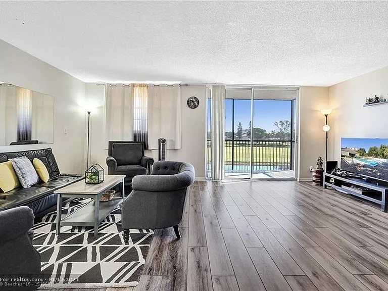 W Rolling Hills Cir — Photo 7