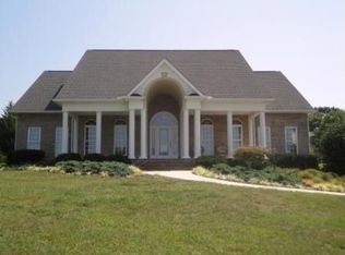 8710 Forest Rd, Goode, VA 24556