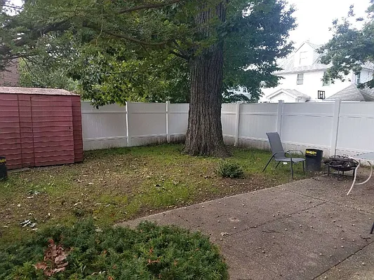 Rented by Voro, LLC | media 4