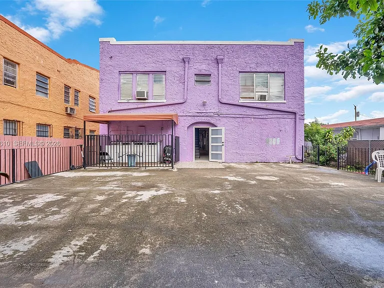1554 SW 5th St #11C — Photo 7