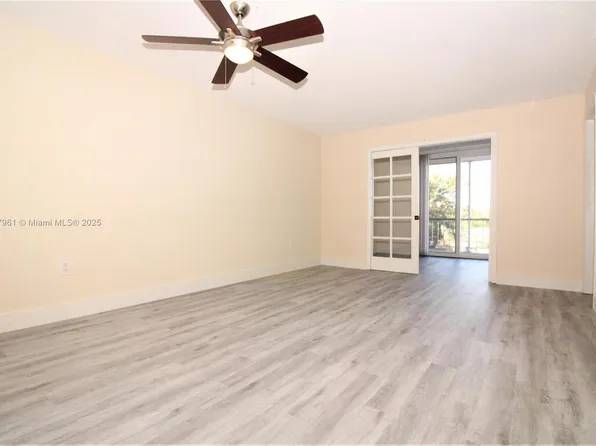 1251 NE 108th St APT 312, Miami, FL 33161