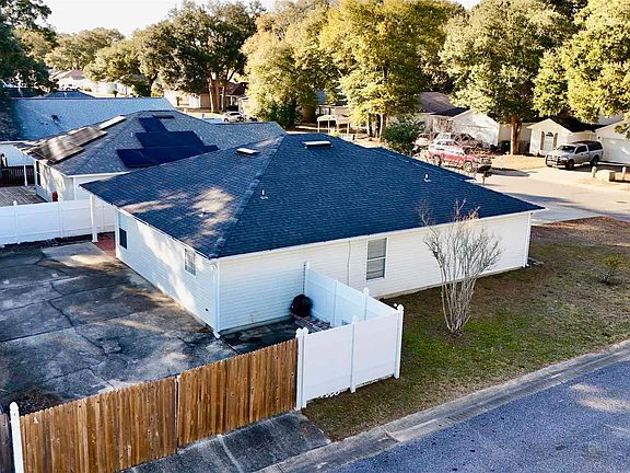 2nd image of 1200 Simpson St