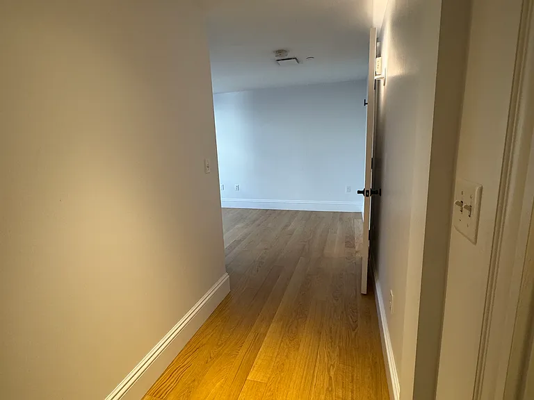 87 Gardner St — Photo 15