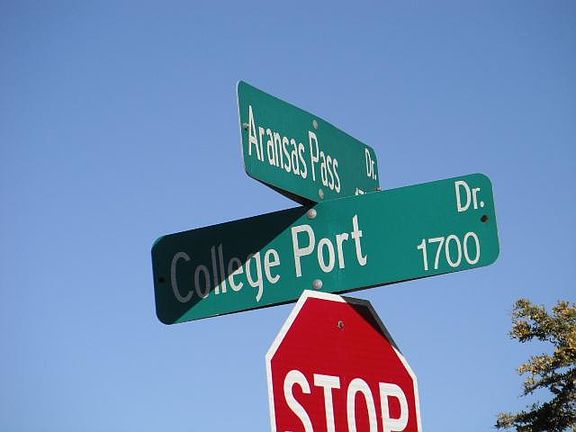 5th image of 17521 College Port Dr