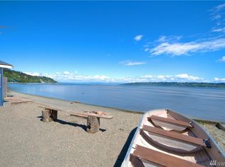 8050 Possession Beach Walk, Clinton, WA 98236