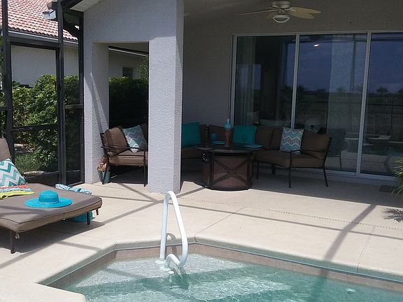 Outdoor Entertaining Area!