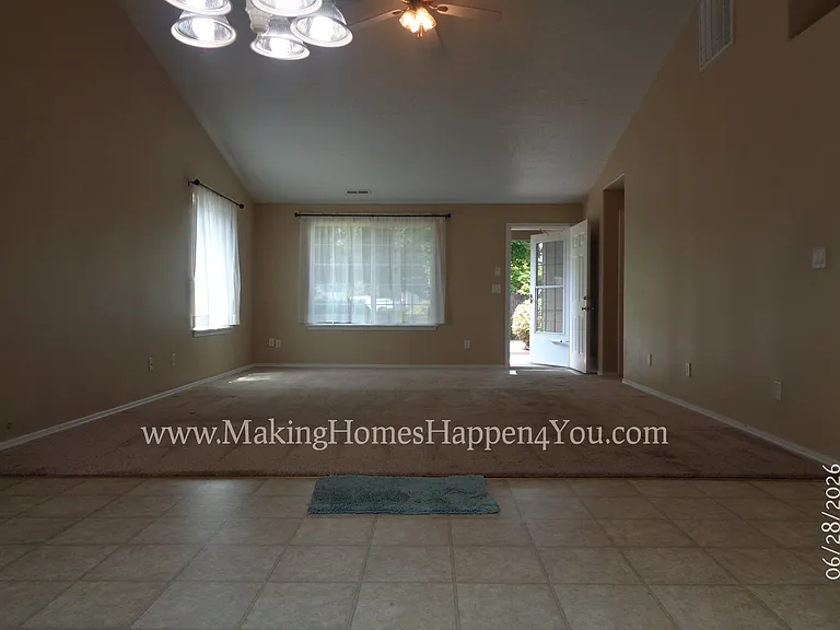 260 SW Oregon Trail Dr — Photo 14