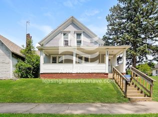 1922 Catalpa St, South Bend, IN 46613