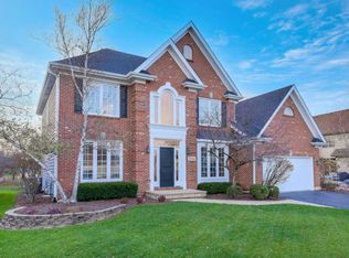 1N560 Seminole Ln, Winfield, IL 60190