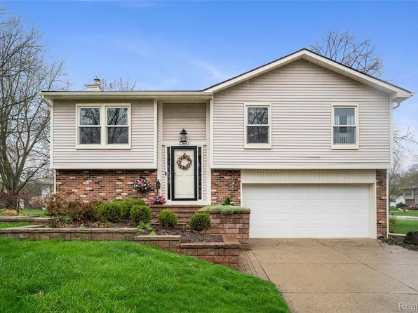 23643 Nilan Dr, Novi, MI 48375