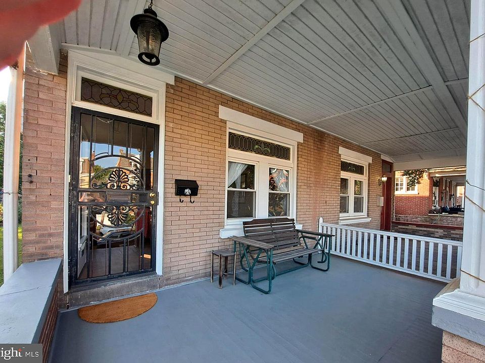 1st image of 707 Stanbridge St