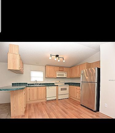 5th image of 18619 15th Ave