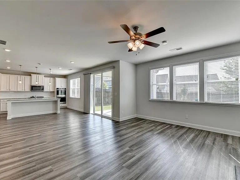 3335 Fall Branch Ln — Photo 10