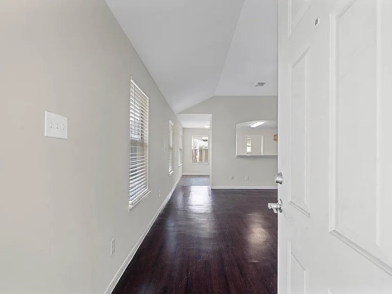 6631 Portlick Dr — Photo 3