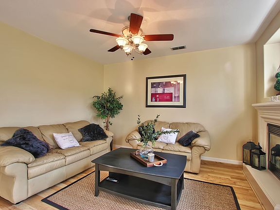 5th image of 9748 Westfalen Way