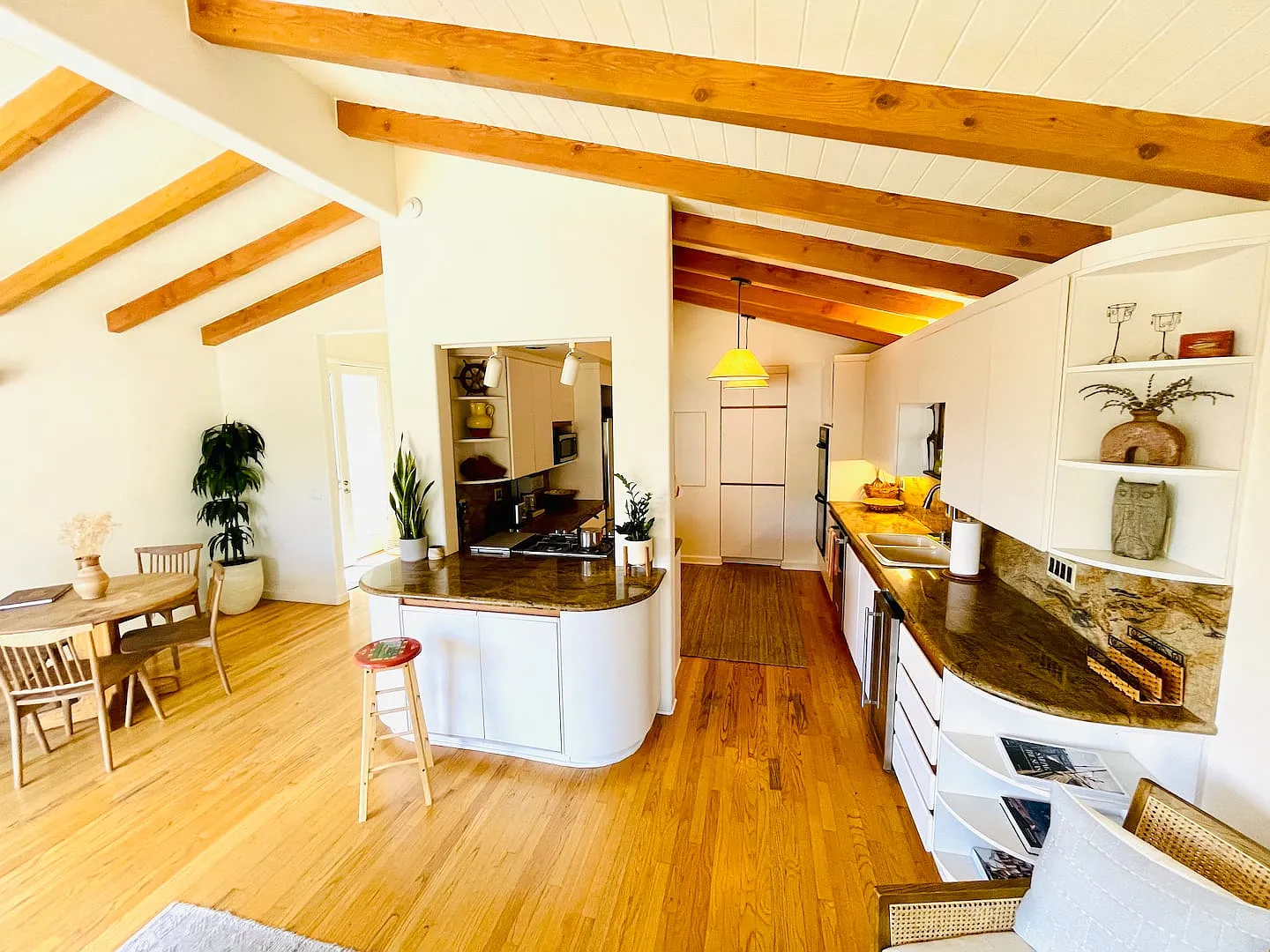 3 bed, 2.5 bath, 2930 sqft, $16,500 — Photo 4