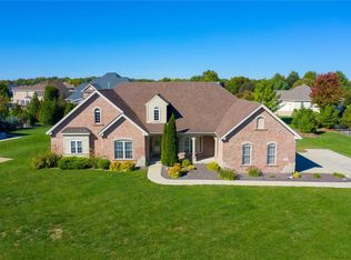 521 Niblick Dr, Caseyville, IL 62232