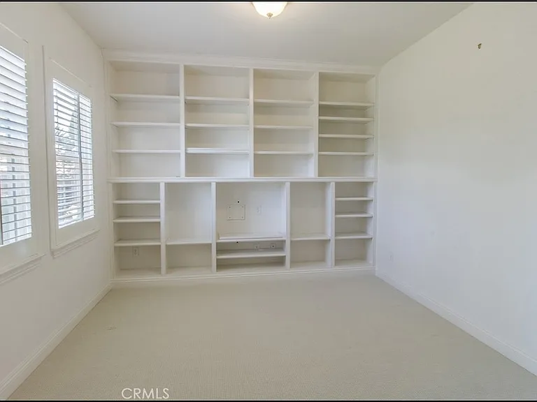 47 Santa Barbara Dr — Photo 20