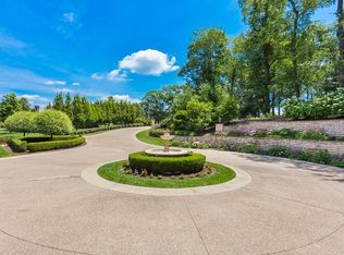 6 Cherrington Ln, Moon Township, PA 15108