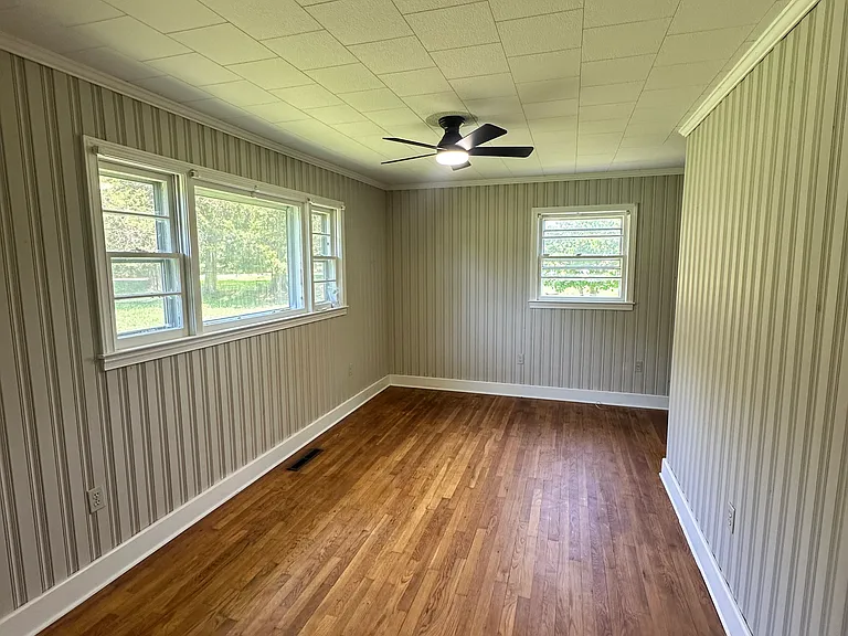 133 Ashland Rd — Photo 3