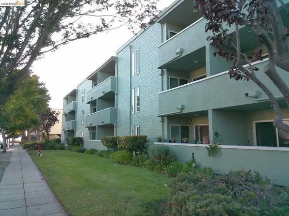 325 Kitty Hawk Rd Unit 304, Alameda, CA 94501