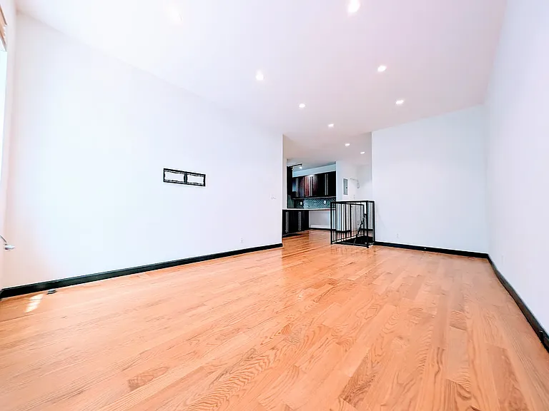 320 Lincoln Pl #F — Photo 5