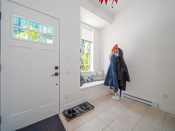 3rd image of 3552 Victoria Dr #59