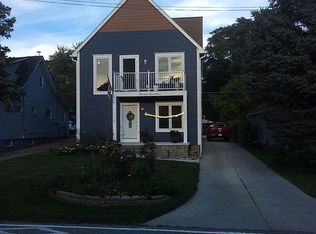 1317 E Lake Dr, Novi, MI