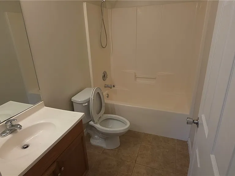137 Milwaukee Blvd — Photo 12
