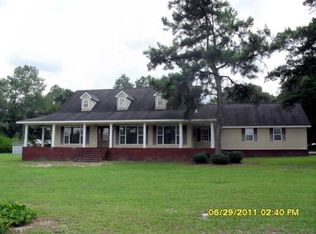 4555 Oak View Cir, Waycross, GA 31503