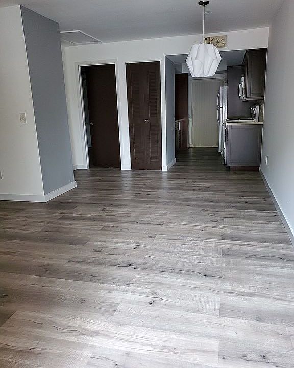 1st image of 102 E Marbrisa Way