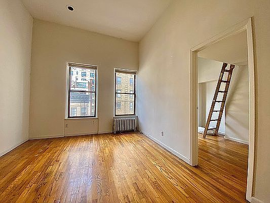 5th image of 246 W 102nd St #4A1