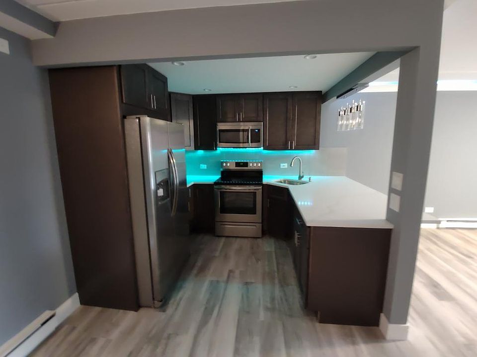1st image of 850 Des Plaines Ave APT 208