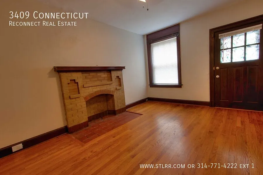 This completely refinished two-bedroom, one-bathroom home features brilliant hardwood floors thro... — Photo 3