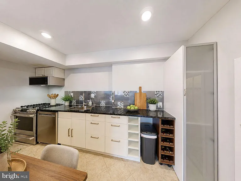 2631 Wagon Dr #333 — Photo 8