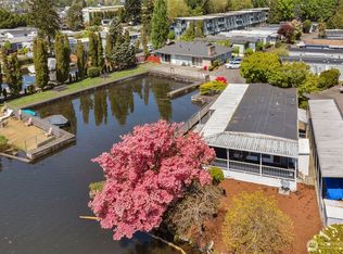 7301 NE 175th Street #303, Kenmore, WA 98028