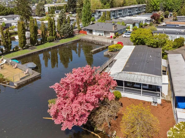 7301 NE 175th Street #303, Kenmore, WA 98028