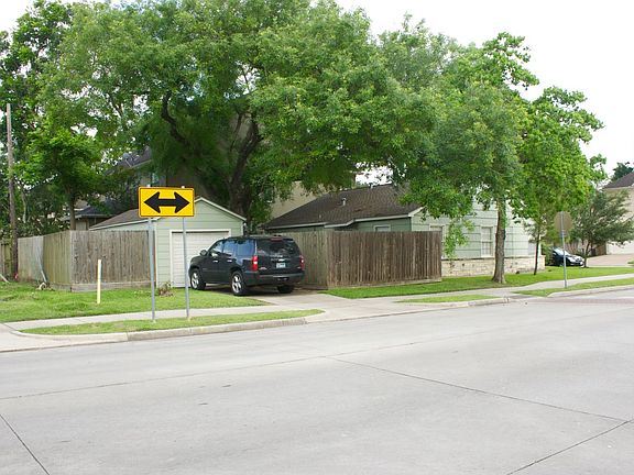 4th image of 4440 Dorothy St