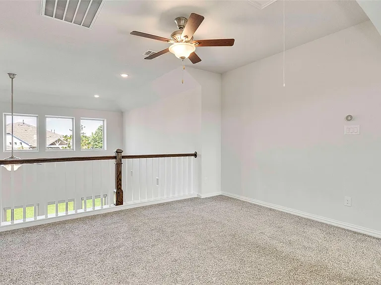 124 Leadtree Loop — Photo 13