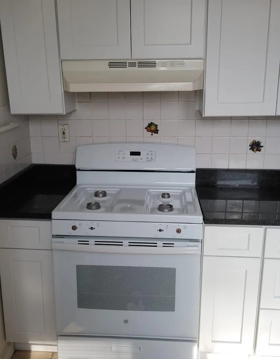 2 bed, 700 sqft, $1,550 — Photo 1