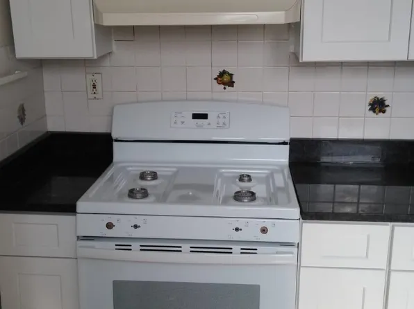 213 Bloomfield Ave Floor 3, Newark, NJ 07104