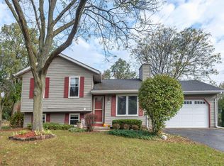 N65W23378 Elm Dr, Sussex, WI 53089