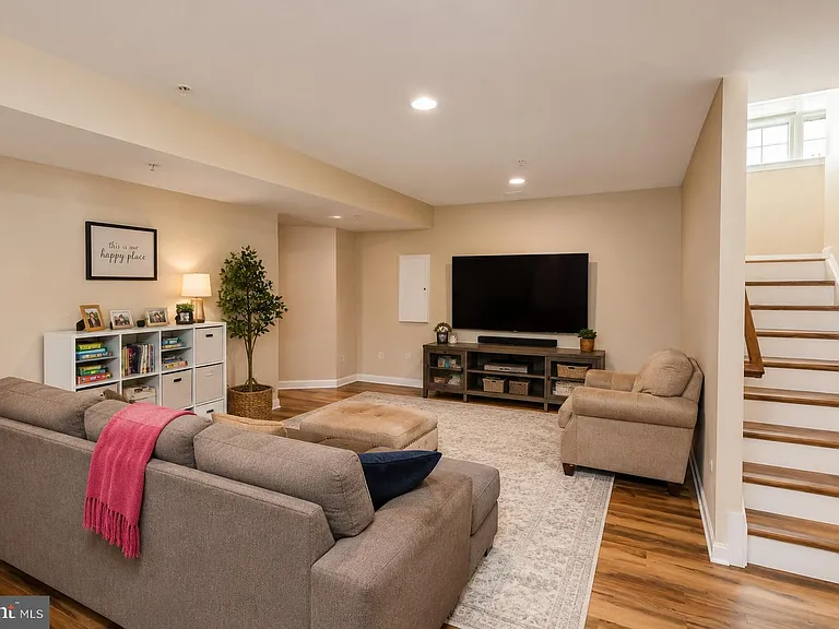 9203 Rice Ave — Photo 47