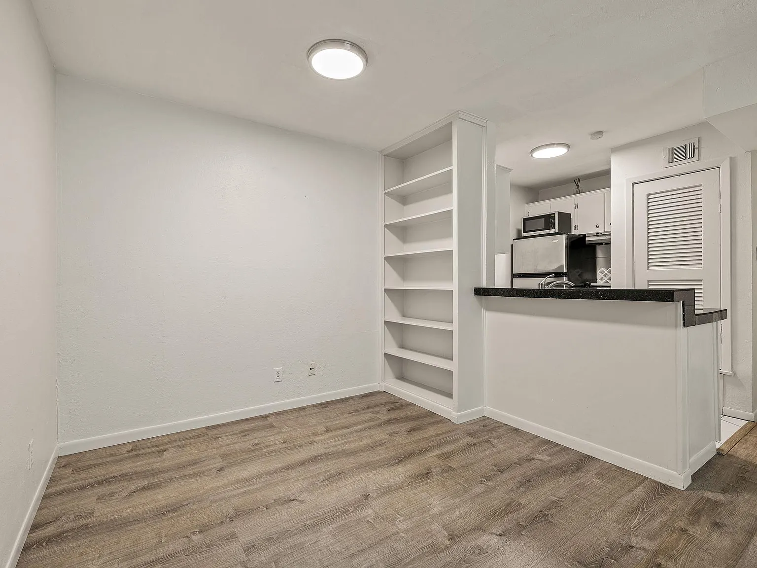2 bed, 1.0 bath, 750 sqft, $1,295 — Photo 3