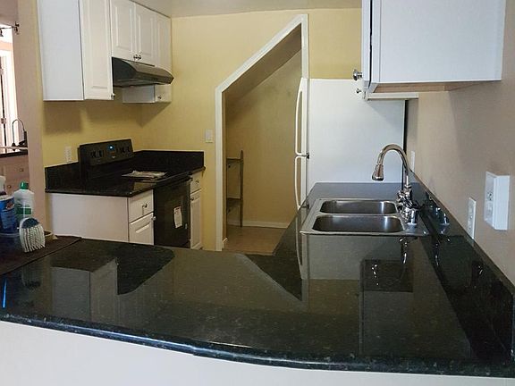 Kitchen & Pantry
