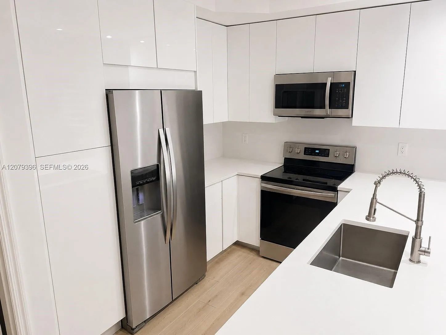 Hampton Isles Condo — Photo 4