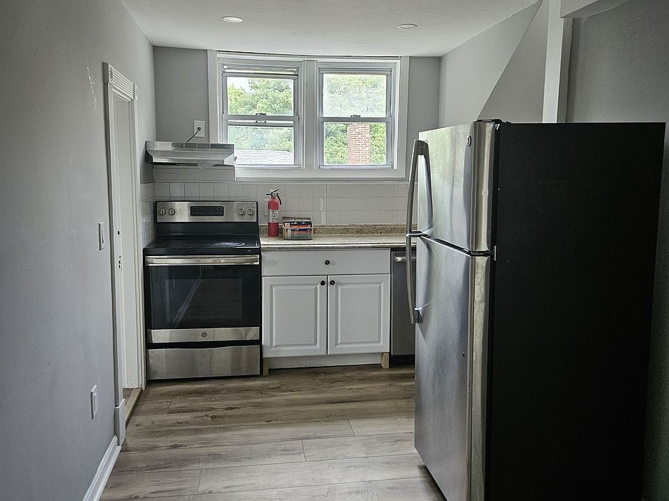 1st image of 14 Hillside St #10452827