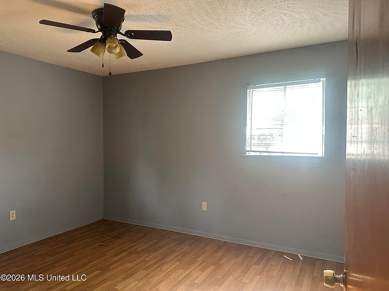 3655 Horton St — Photo 28